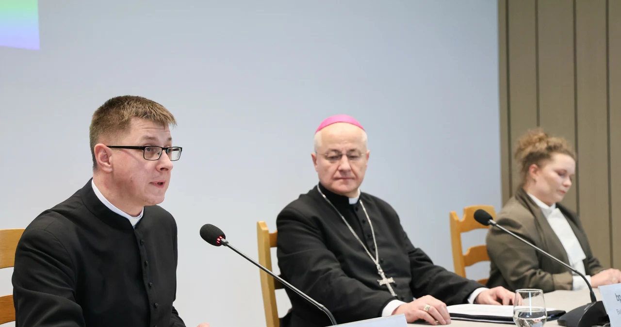 Zdjęcie: Raport komisji ds. nadużyć w diecezji sosnowieckiej: 50 ofiar, 29 podejrzanych