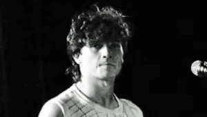 Jarosław Lach był gitarzystą i współzałożycielem Aya RL