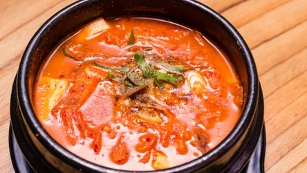 Ta rozgrzewająca zupa uchodzi za jedną z najzdrowszych na świecie