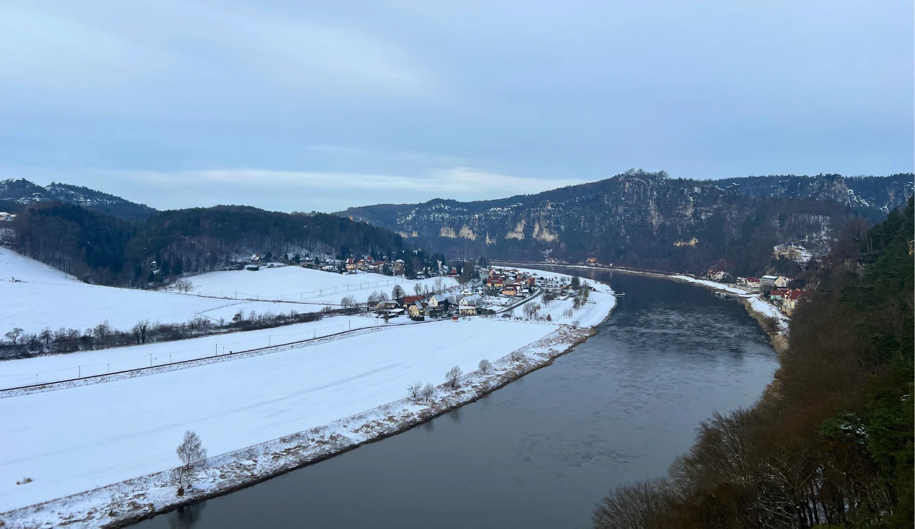 Niesamowity krajobraz Szwajcarii Saksońskiej 