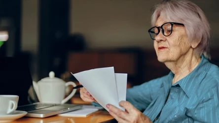 Nowe wsparcie dla seniorów? Sejmowa komisja zajmie się Kartą Małej Rodziny.