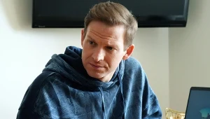 Łukasz wyzna Kasi, że ciągle myśli o tym, co mu się przytrafiło