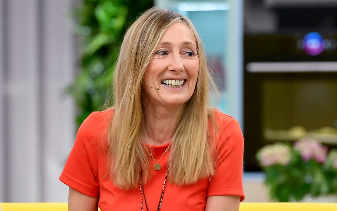 Beata Pawlikowska w studiu "halo tu polsat"