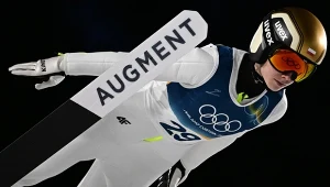 Anna Twardosz w trakcie olimpijskiej rywalizacji na skoczni dużej w Predazzo