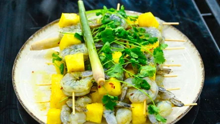 Tropikalne smaki w twojej kuchni. Aromatyczne szaszłyki od Mateusza Gesslera 