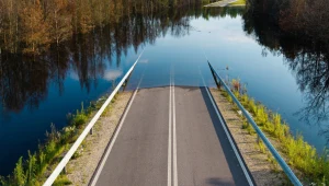 Obwodnica w Bolesławiu pod Olkuszem, na którą mieszkańcy i kierowcy czekali od lat 80., została zamknięta po niespełna trzech miesiącach użytkowania. 
