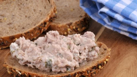 Domowa pasta dostarczy dużo białka, błonnika i witamin.
