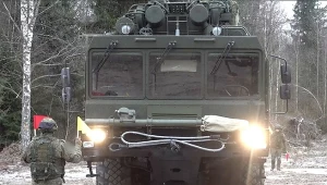 Rosyjski pocisk Oriesznik na Białorusi