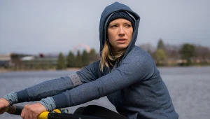 Anna Torv w serialu "Secret City"