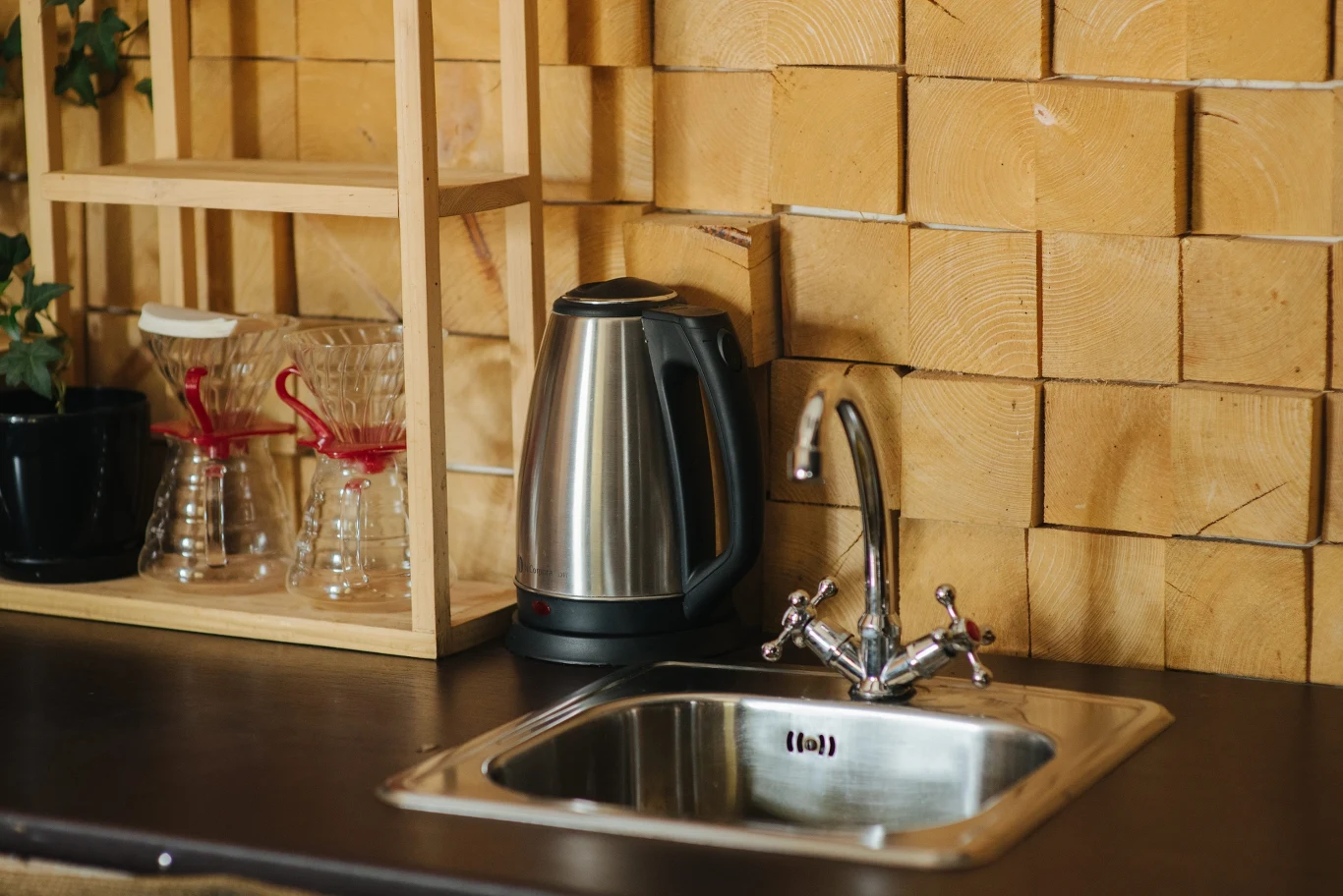 Pojawiła się nowoczesna alternatywa dla czajników elektrycznych. To bateria z funkcją wrzątku. Pojawiła się nowoczesna alternatywa dla czajników elektrycznych. To bateria z funkcją wrzątku.