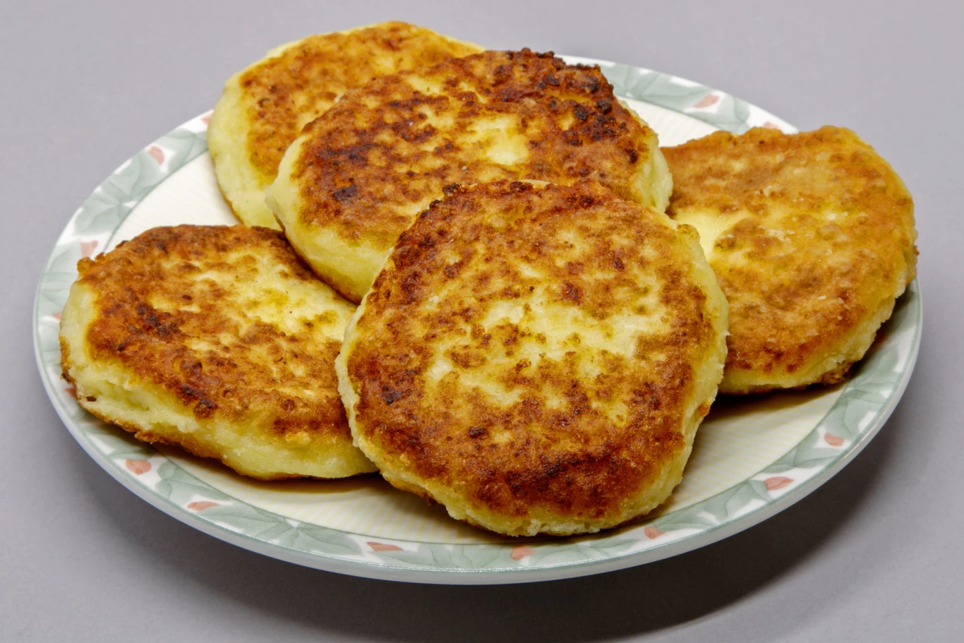 Placki z gotowanych ziemniaków - jak je zrobić? Placki z gotowanych ziemniaków - jak je zrobić?