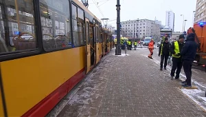 Zderzenie tramwajów w centrum Warszawy. Zamknięty ruch w kierunku Mokotowa