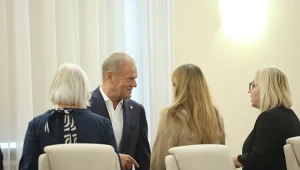Donald Tusk komentuje rozpad Polski 2050. Na zdj. premier z Katarzyną Pełczyńską-Nałęcz i Pauliną Hennig-Kloską