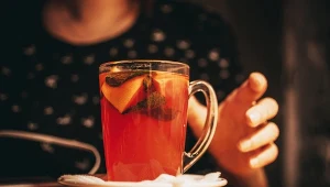 Przebadano zimowe herbatki. Zatrważające wyniki. "Do zwalczania owadów"