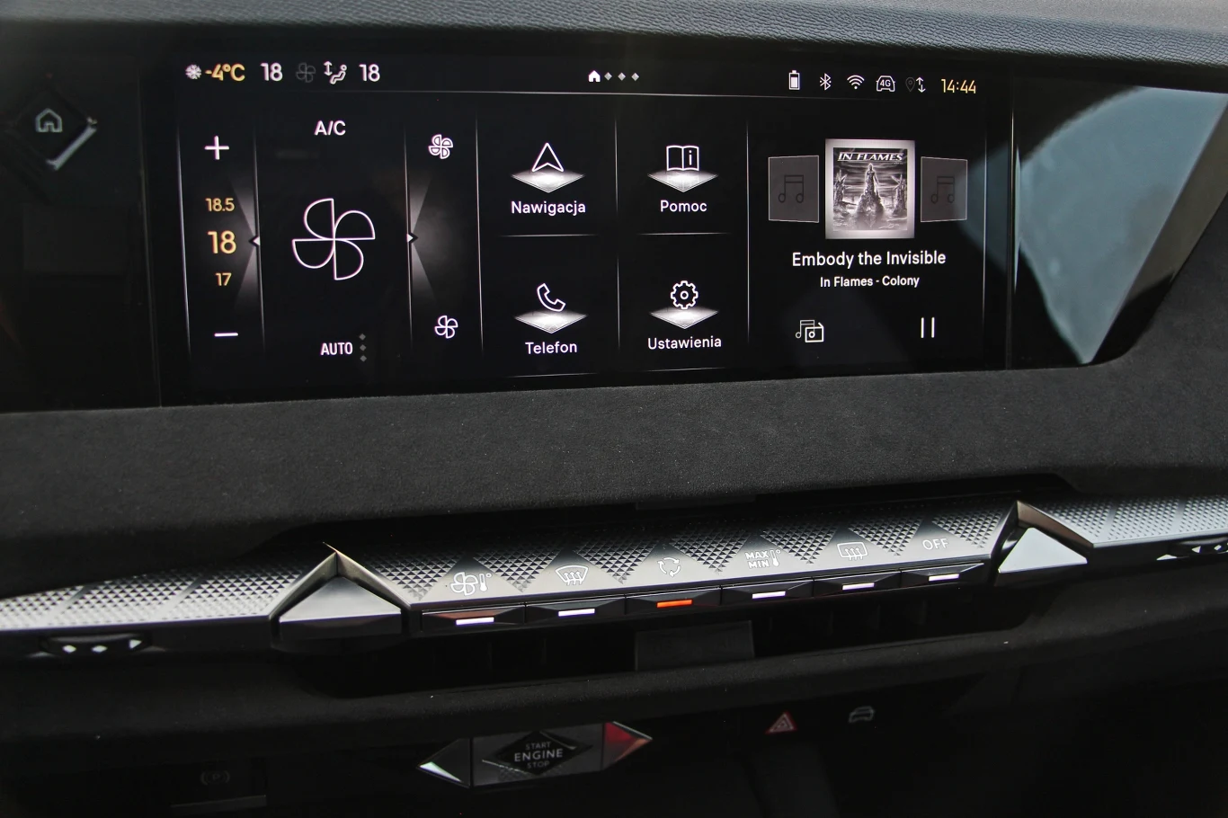 Stosowany od lat system multimedialny nie należy do najwygodniejszych w obsłudze DS No4 E-Tense