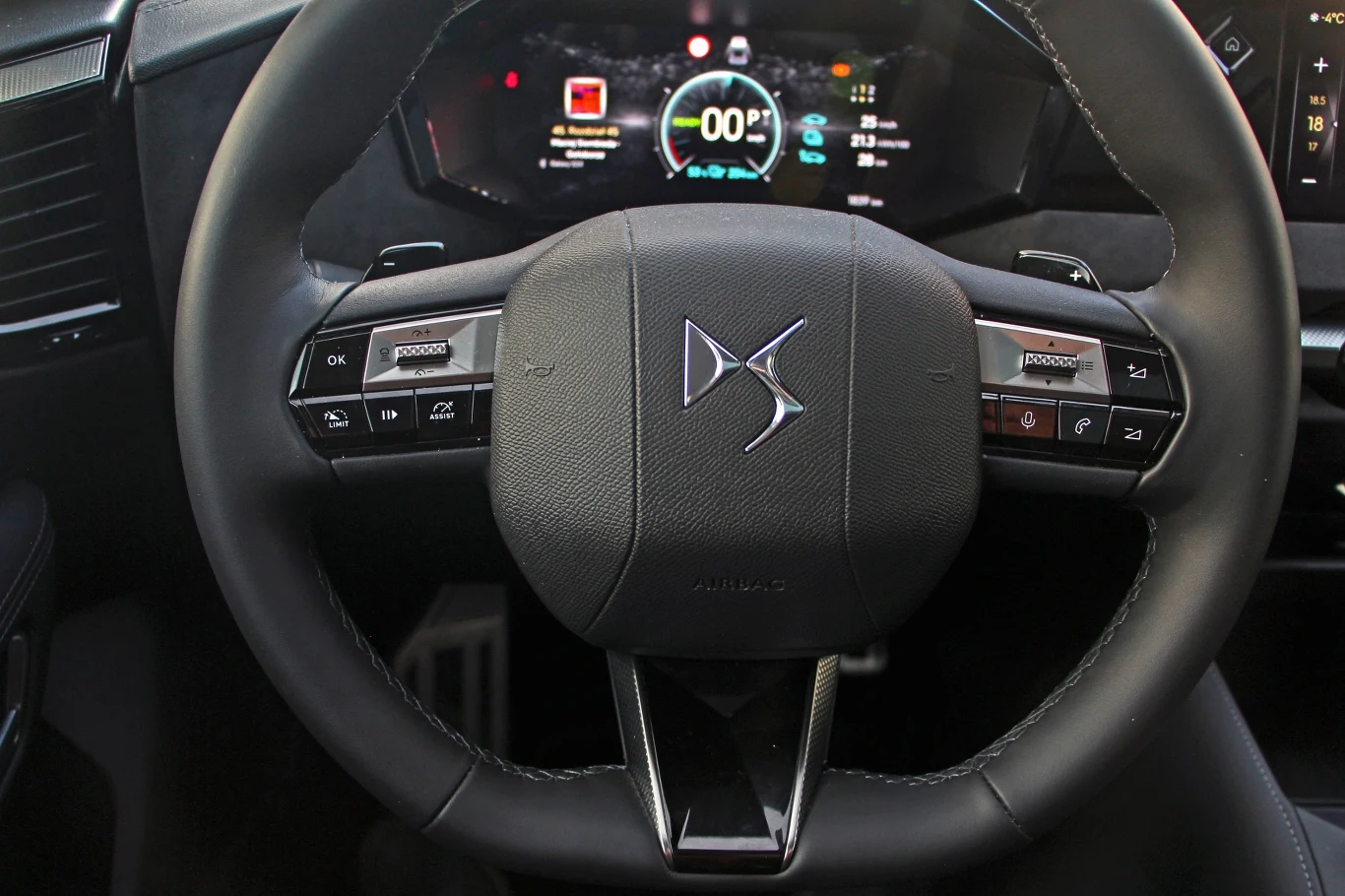 DS No4 E-Tense DS No4 E-Tense