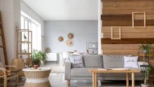 Ten materiał znów jest uwielbiany przez Polaków. Pojawia się we wszystkich wnętrzach 