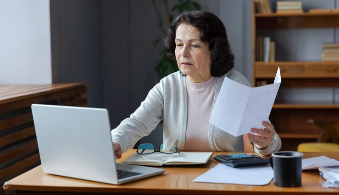 Konto po zmarłym małżonku. Jak wypłacić z niego pieniądze? 