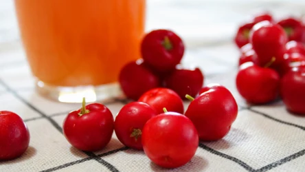 Acerola stosowana jest jako suplement diety bogaty w witaminę C