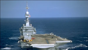 Francuski lotniskowiec Charles de Gaulle