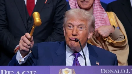 Przebieg Rady Pokoju miał momentami komediowy przebieg. Na zdjęciu prezydent USA Donald Trump