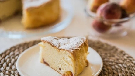 Sernik z jogurtów greckich to dobry wybór na diecie odchudzającej i niskotłuszczowej