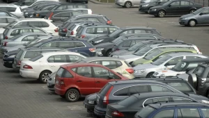 Co zrobić gdy ktoś parkuje na moim miejscu? Poradnik prawny