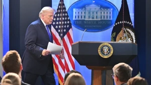 Kanada i Unia Europejska "analizują" orzeczenie Sądu Najwyższego USA o nielegalności dotychczasowych ceł nałożonych przez administrację amerykańską, a tymczasem Donald Trump ogłosił już nowe globalne cła