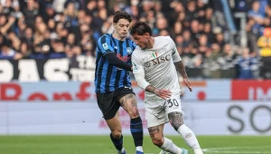 Nicola Zalewski w trakcie meczu z Napoli