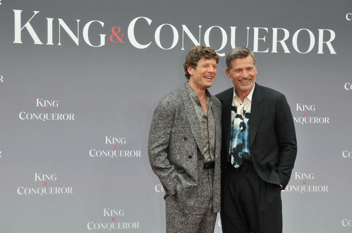 James Norton i Nikolaj Coster-Waldau na premierze serialu "King and Conqueror"