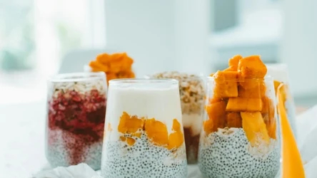 Propozycja zdrowego podania brzoskwiń z puszki