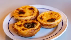 Co jedzą na śniadanie Portugalczycy? Ten słodki przysmak to hit 