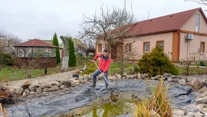 Zrób to z oczkiem wodnym po zimie. Będzie perłą całej okolicy
