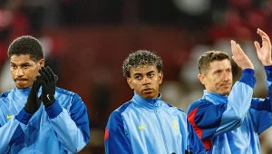 Nie chcieli, żeby grał z Lewandowskim, nie było wyboru. Skończy się transferem