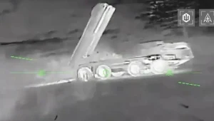 Precyzyjne uderzenie Sił Systemów Bezzałogowych. Trafili Tornado-S w czasie ostrzału