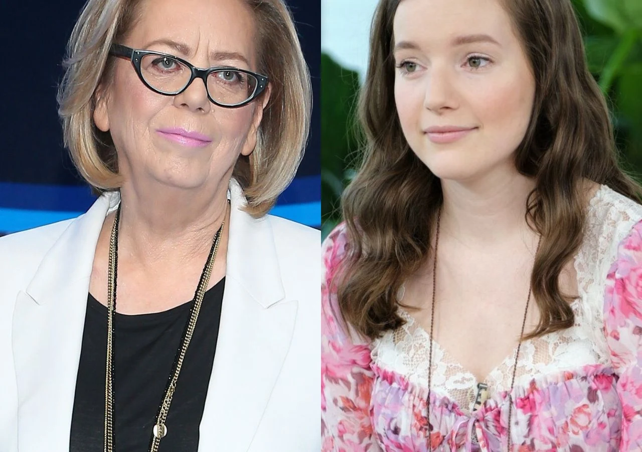 Elżbieta Zapendowska, sanah Dwie kobiety, jedna w średnim wieku w okularach i białej marynarce, druga młoda, o długich, brązowych włosach, ubrana w jasną bluzkę w kwiaty i koronkową narzutkę. Obie patrzą przed siebie, tło rozmyte.