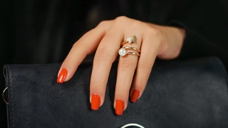 Paznokcie press on to nowe rozwiązanie, które zyskuje coraz większą popularność