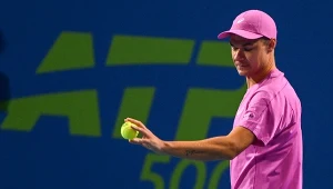 Trzy sety u Majchrzaka. Nie będzie starcia z Hurkaczem