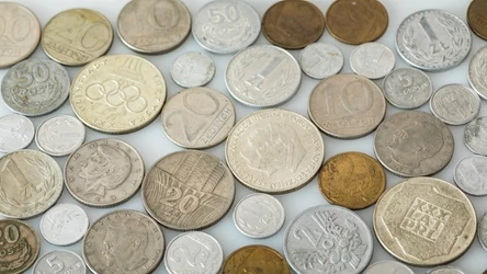 Niektóre monety z okresu PRL są sporo warte. Warto sprawdzić, czy nie leżą zapomniane na strychu