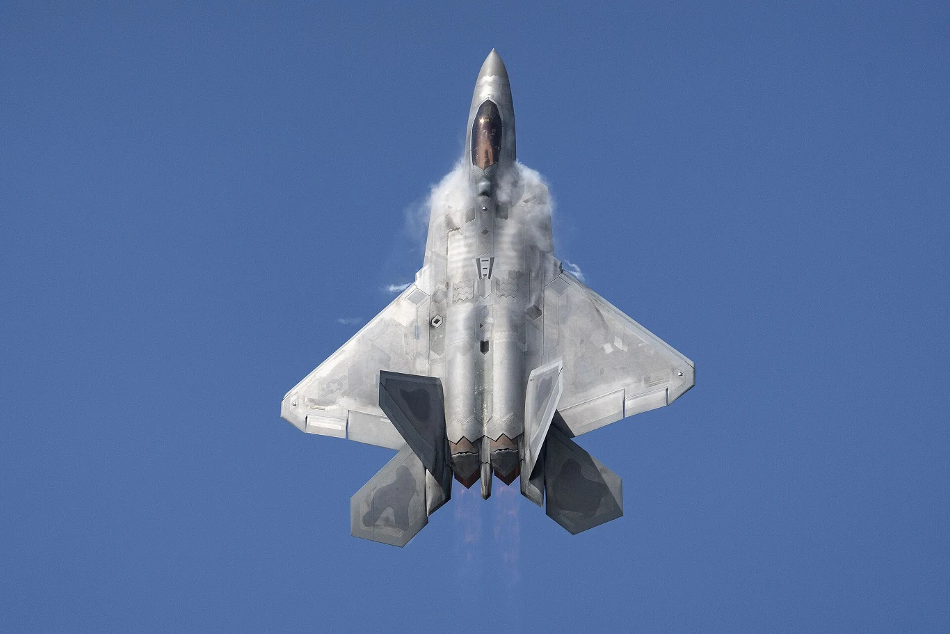 Samolot Raptor Supermyśliwce USA wylądowały w Izraelu - GeekWeek w INTERIA.PL