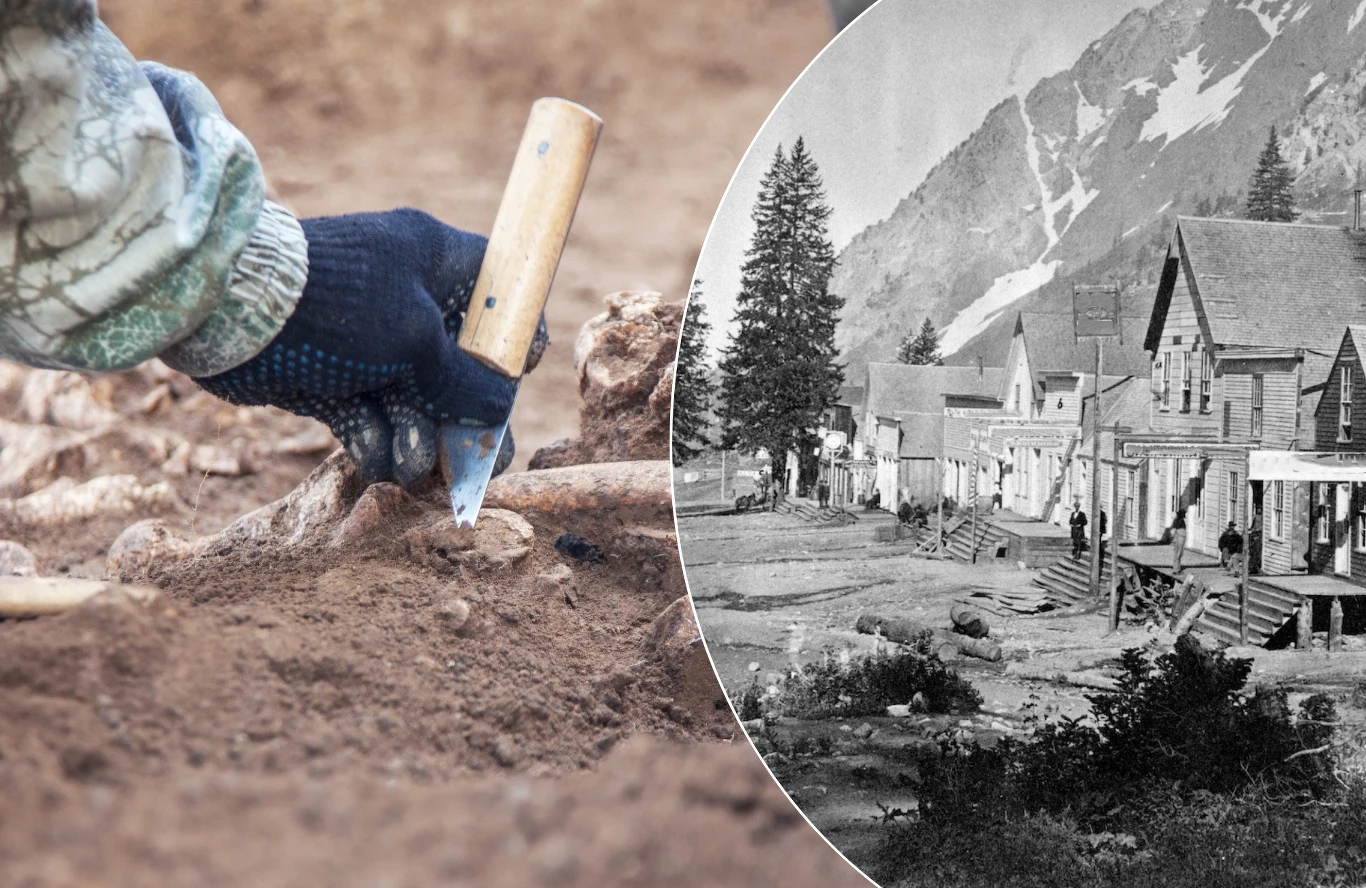 W Stanach Zjednoczonych odnaleziono ślady miasteczka, które zniknęło w wyniku lawiny i pożaru. Ręka w rękawiczce używająca narzędzia do odkopywania obiektu w ziemi oraz czarno-biała fotografia starego górskiego miasteczka z drewnianymi budynkami na tle zaśnieżonych szczytów.