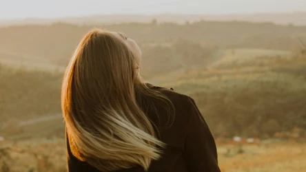 Odżywione włosy po zabiegu domowej laminacji galaretką