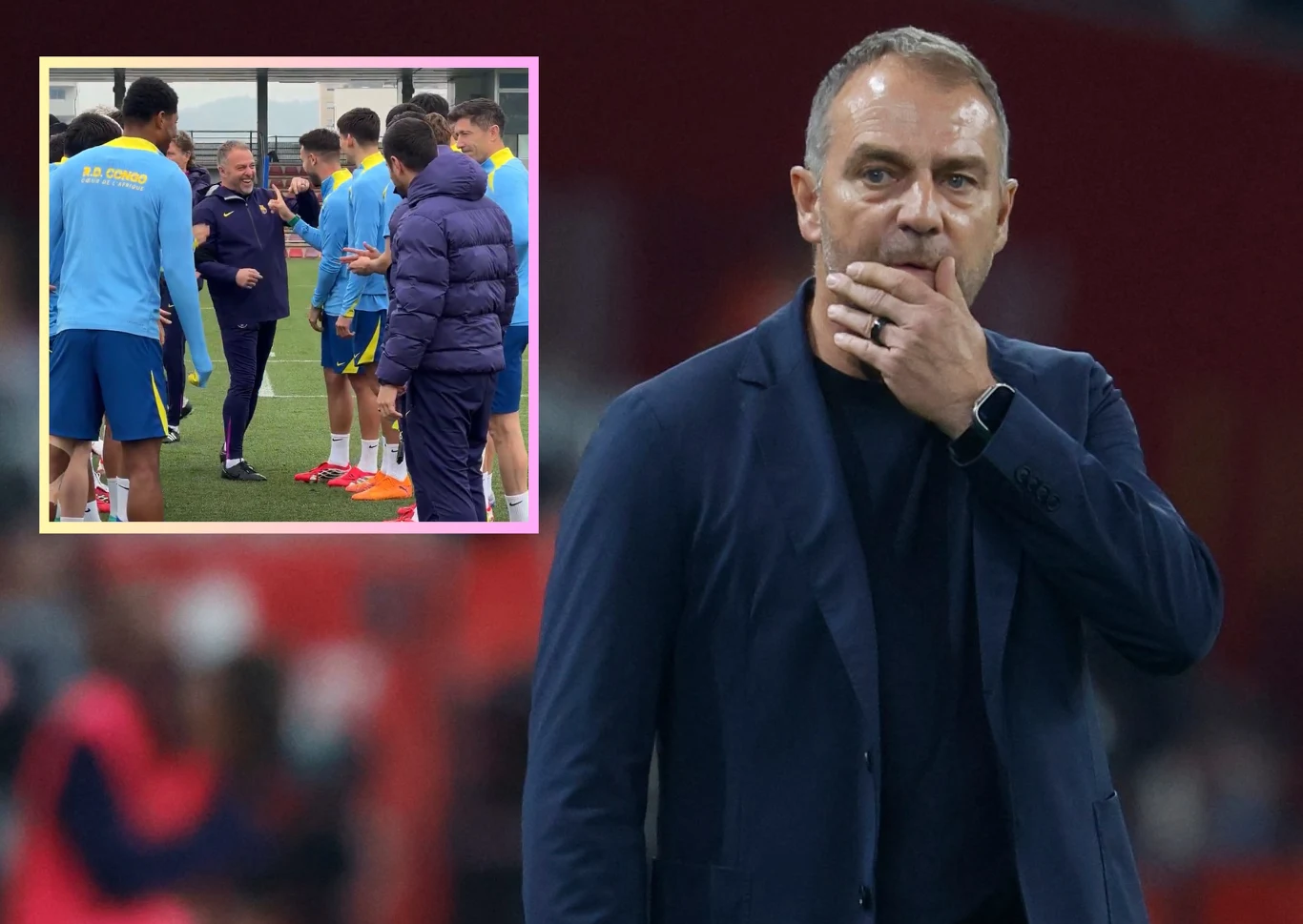 Hansi Flick Mężczyzna w garniturze z zamyśloną miną stoi na pierwszym planie, trzymając dłoń przy ustach. W lewym górnym rogu widnieje wstawione zdjęcie przedstawiające grupę piłkarzy i trenerów podczas rozmowy na boisku.