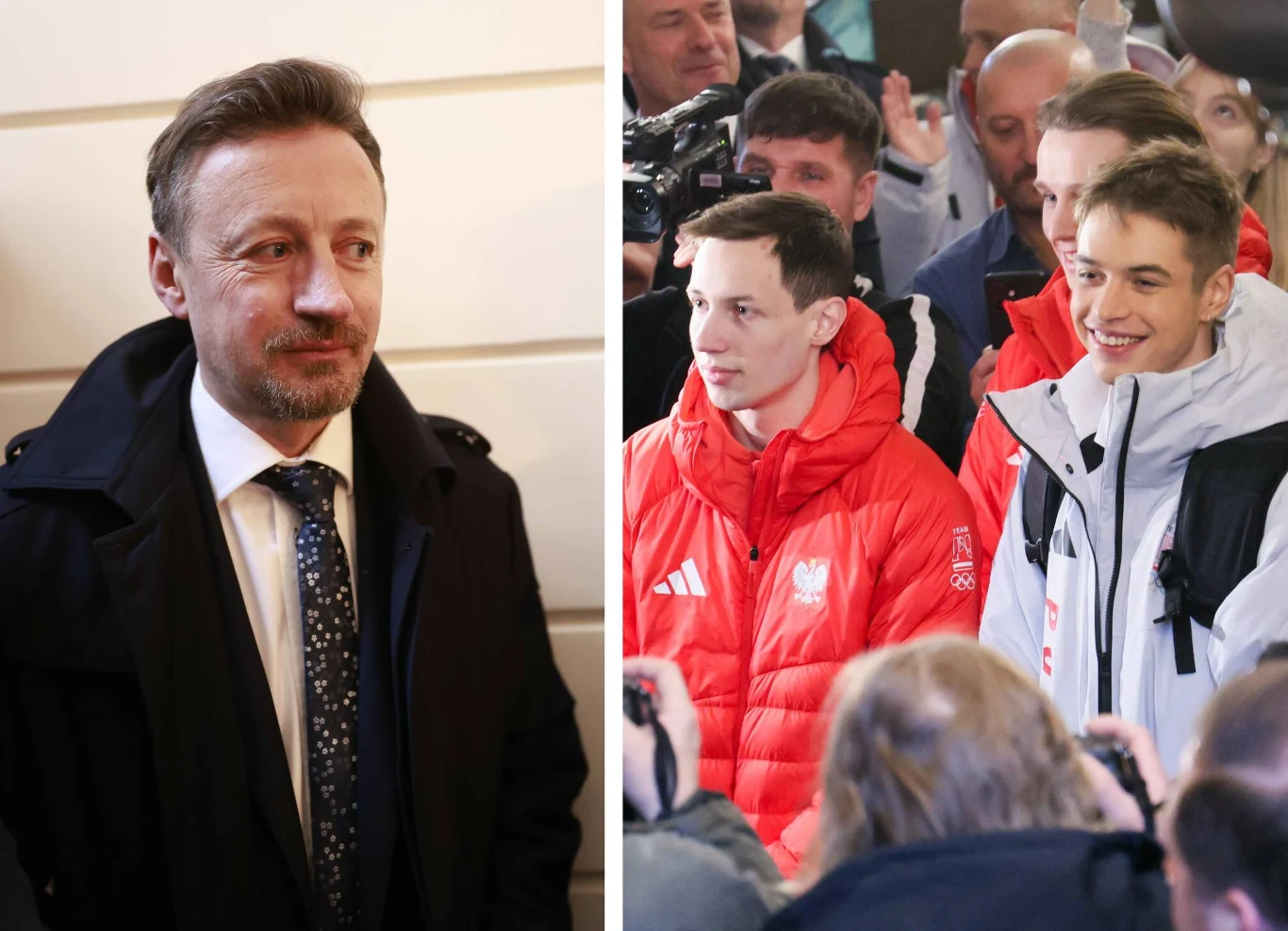 Adam Małysz, Kacper Tomasiak, Paweł Wąsek i Władimir Semirunnij Po lewej stronie mężczyzna w garniturze i płaszczu, na tle jasnej ściany, po prawej grupka młodych mężczyzn ubranych w sportowe kurtki z polskimi symbolami, otoczonych przez tłum z kamerami i aparatami.