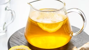 Ten napój to "złoto w płynie" dla kobiet po 40. Działa przez cały dzień