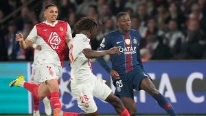 Kontrowersja w hicie LM. Czerwona kartka, chwilę później dwa zabójcze ciosy