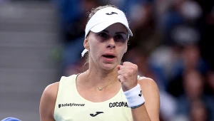 Heroiczny bój Linette z młodą mistrzynią Roland Garros. Trzysetowy thriller