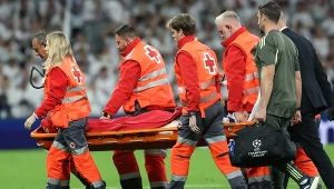 Dramat w Madrycie. Gwiazdor Realu padł na murawę. Nosze wkroczyły do akcji