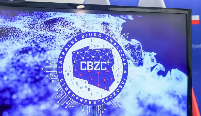 Funkcjonariusze CBZC i KAS rozbili międzynarodowy gang oszustów. 