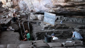 60 tys. lat temu pokryli je tajemniczymi znakami. Odkrycie z Afryki